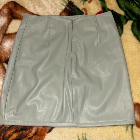 FashionNova Sage Skirt - Picture 3 of 8